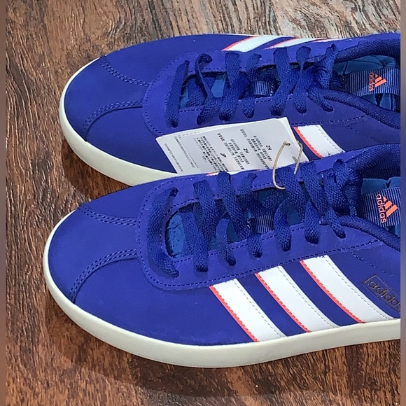 Size 10 shoes - Picture 4 of 14